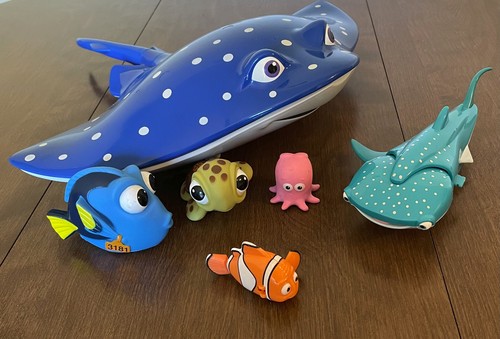 Bandai 2015 disney pixar - disney,