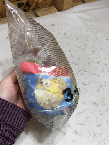 Vtg disney pixar - vtg, finding