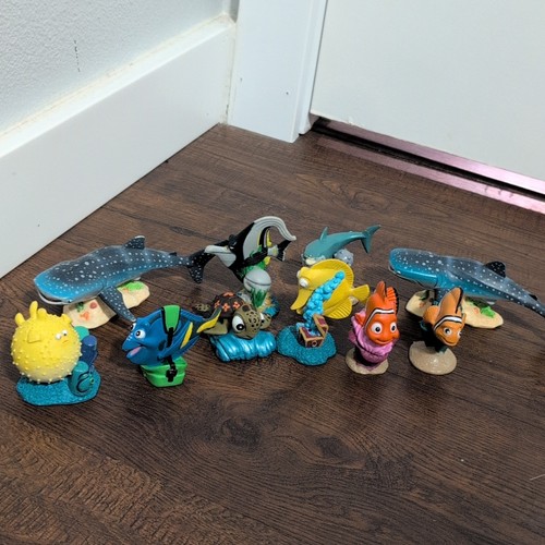 Disney finding nemo lot - disney, 10